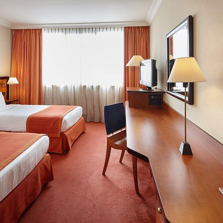 Doubletree By Hilton Paris Bougival Hotel Ngoại thất bức ảnh