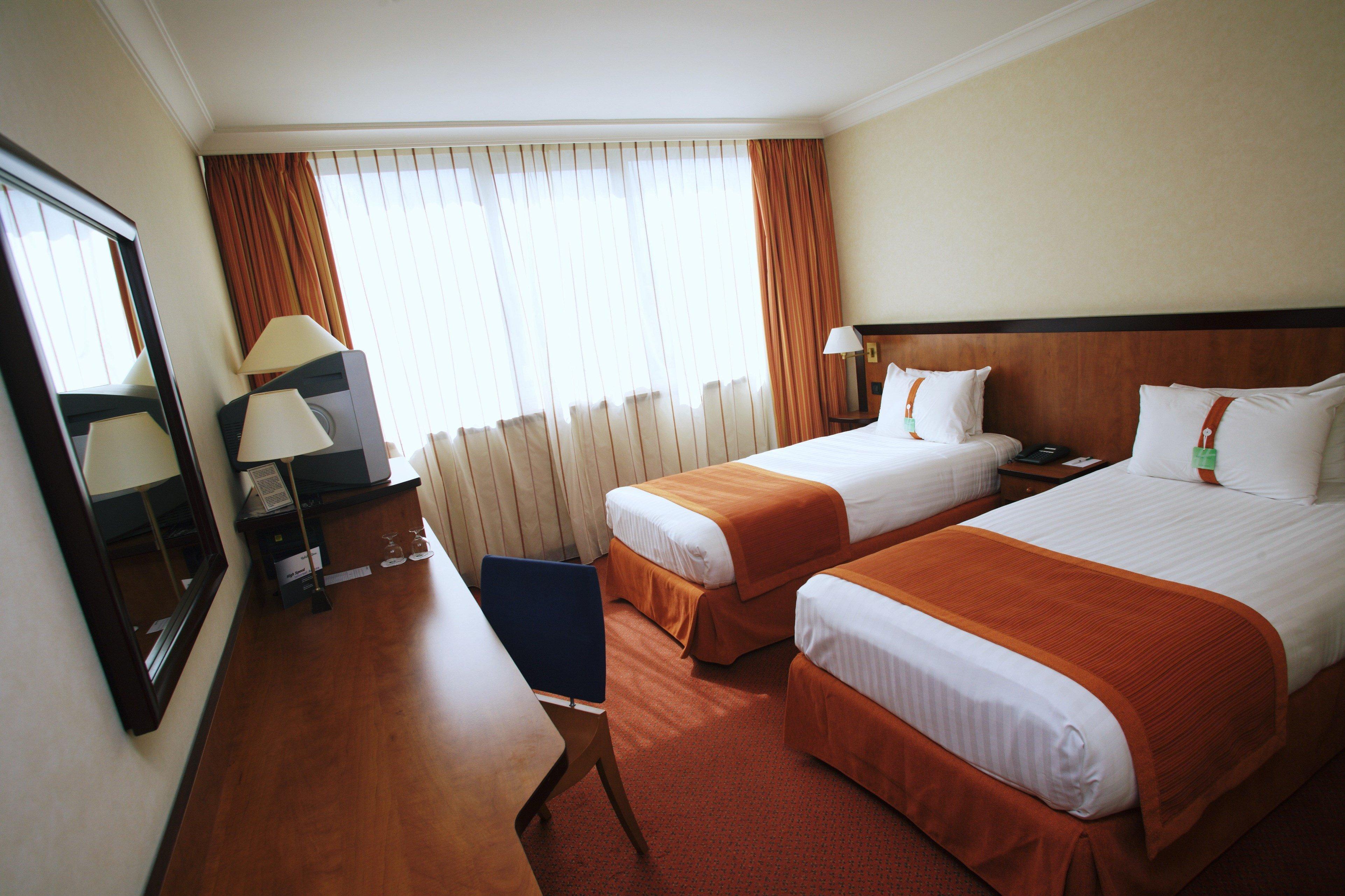 Doubletree By Hilton Paris Bougival Hotel Ngoại thất bức ảnh