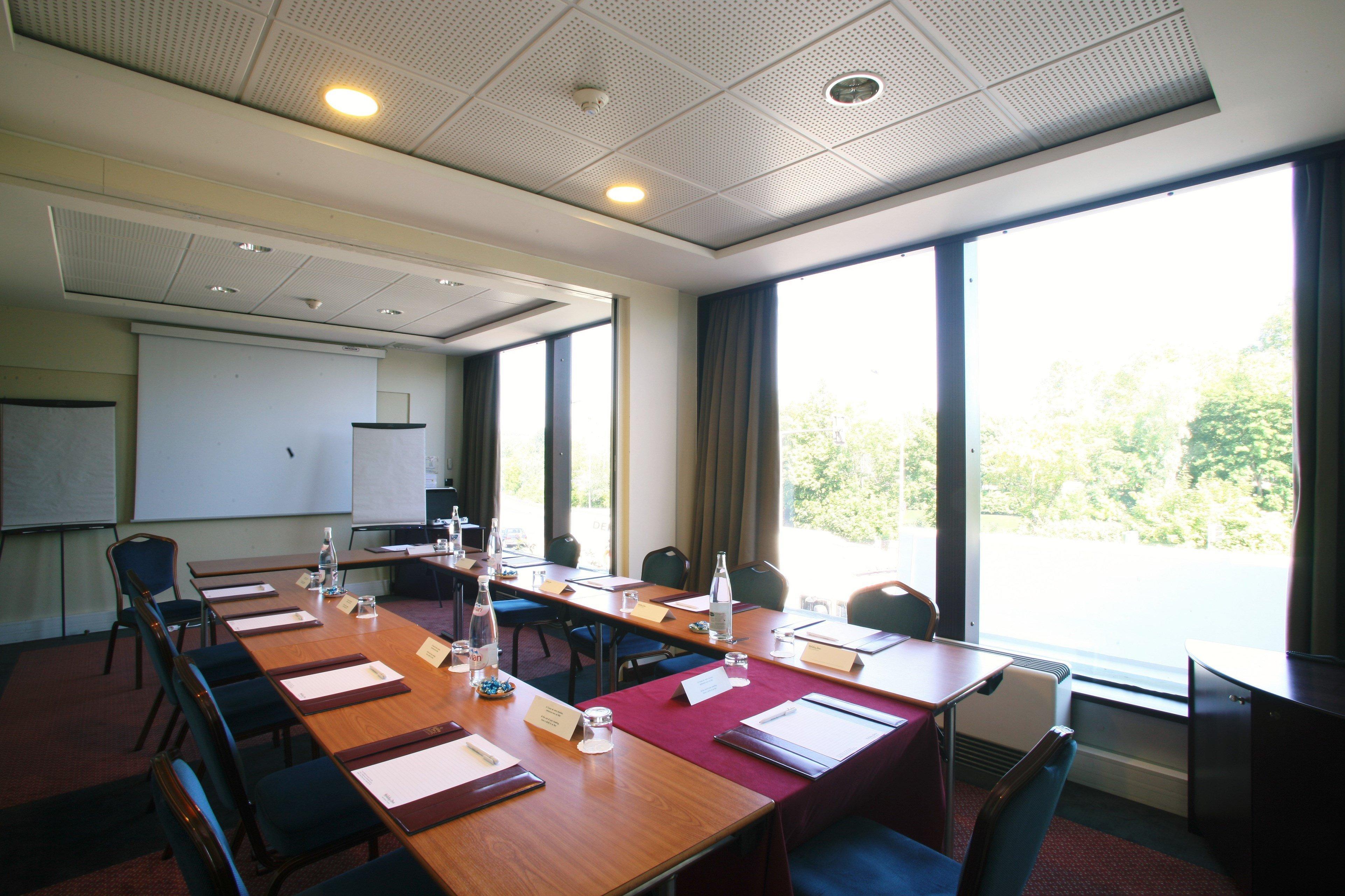 Doubletree By Hilton Paris Bougival Hotel Ngoại thất bức ảnh