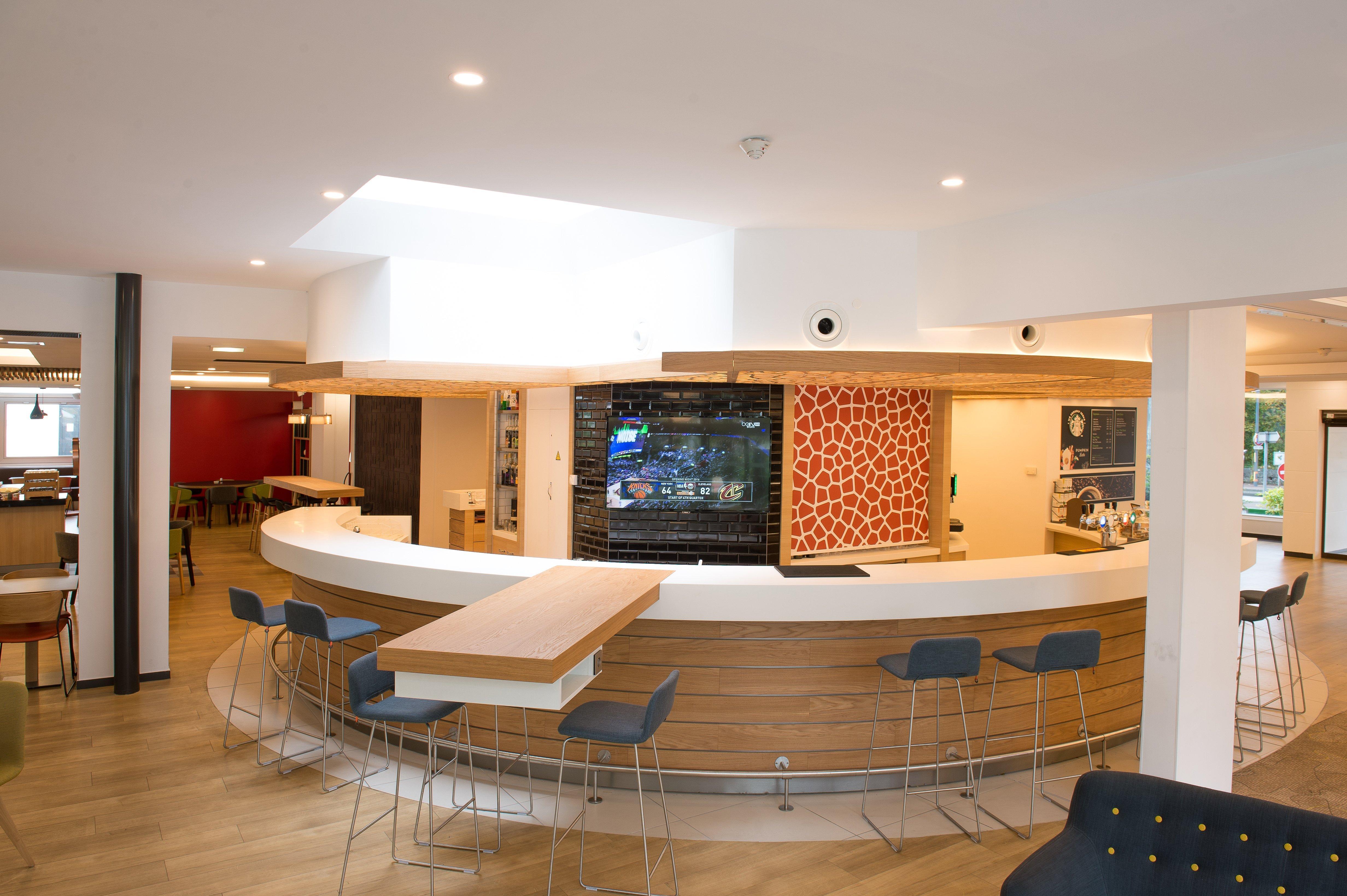 Doubletree By Hilton Paris Bougival Hotel Ngoại thất bức ảnh