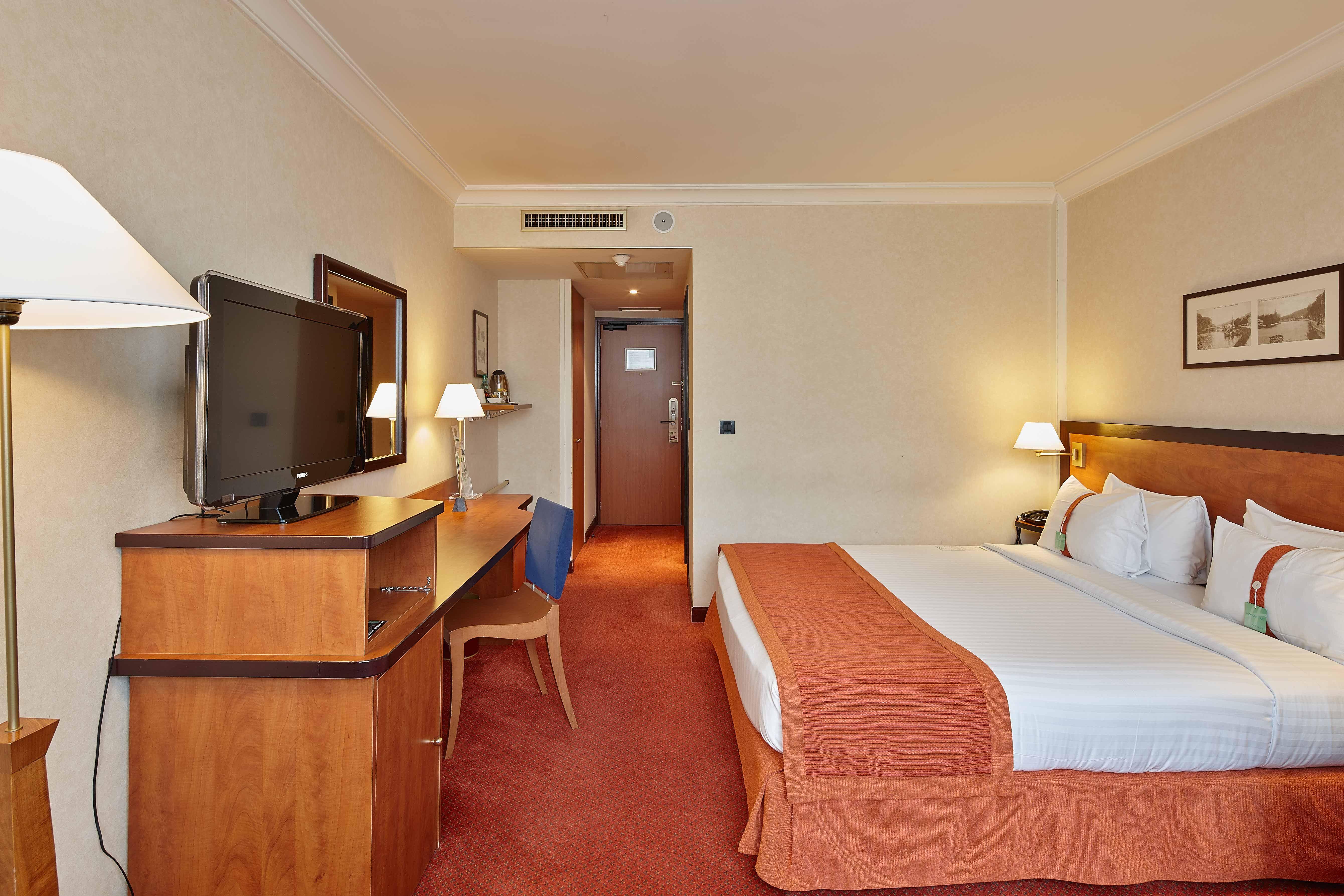 Doubletree By Hilton Paris Bougival Hotel Ngoại thất bức ảnh