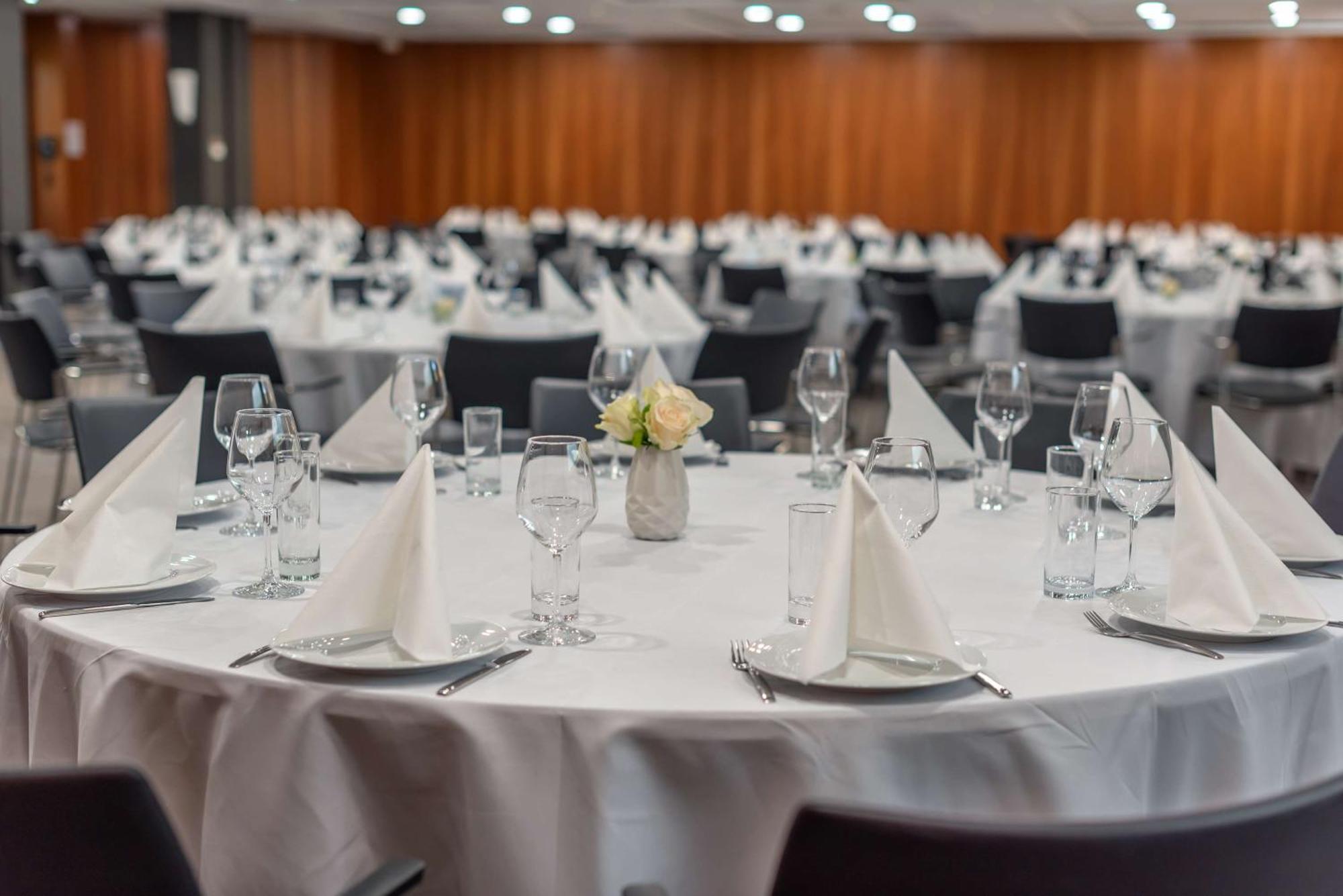Doubletree By Hilton Paris Bougival Hotel Ngoại thất bức ảnh