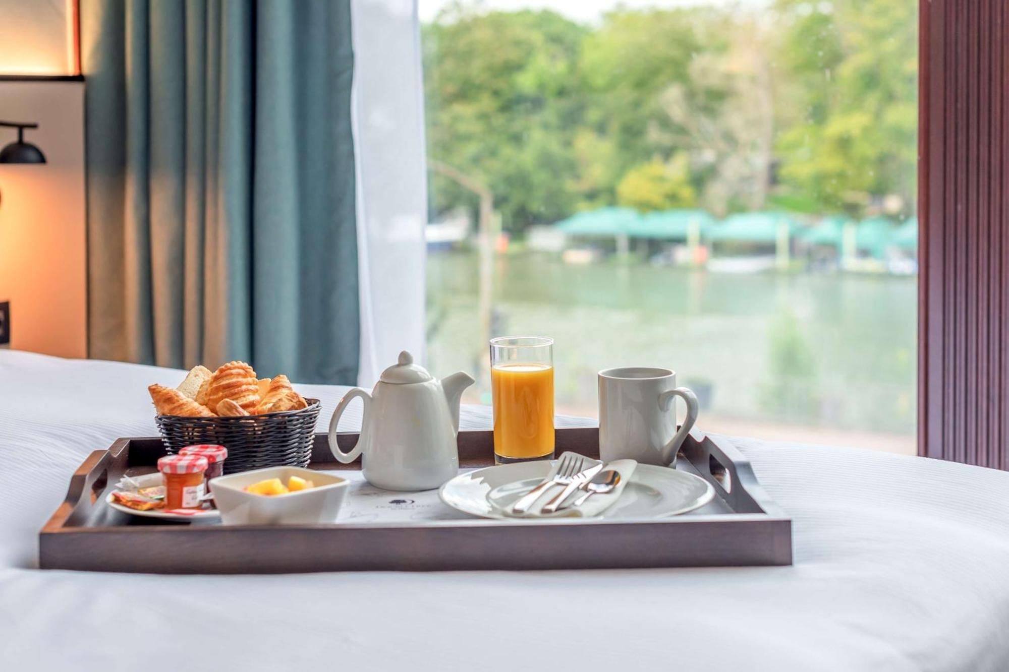 Doubletree By Hilton Paris Bougival Hotel Ngoại thất bức ảnh