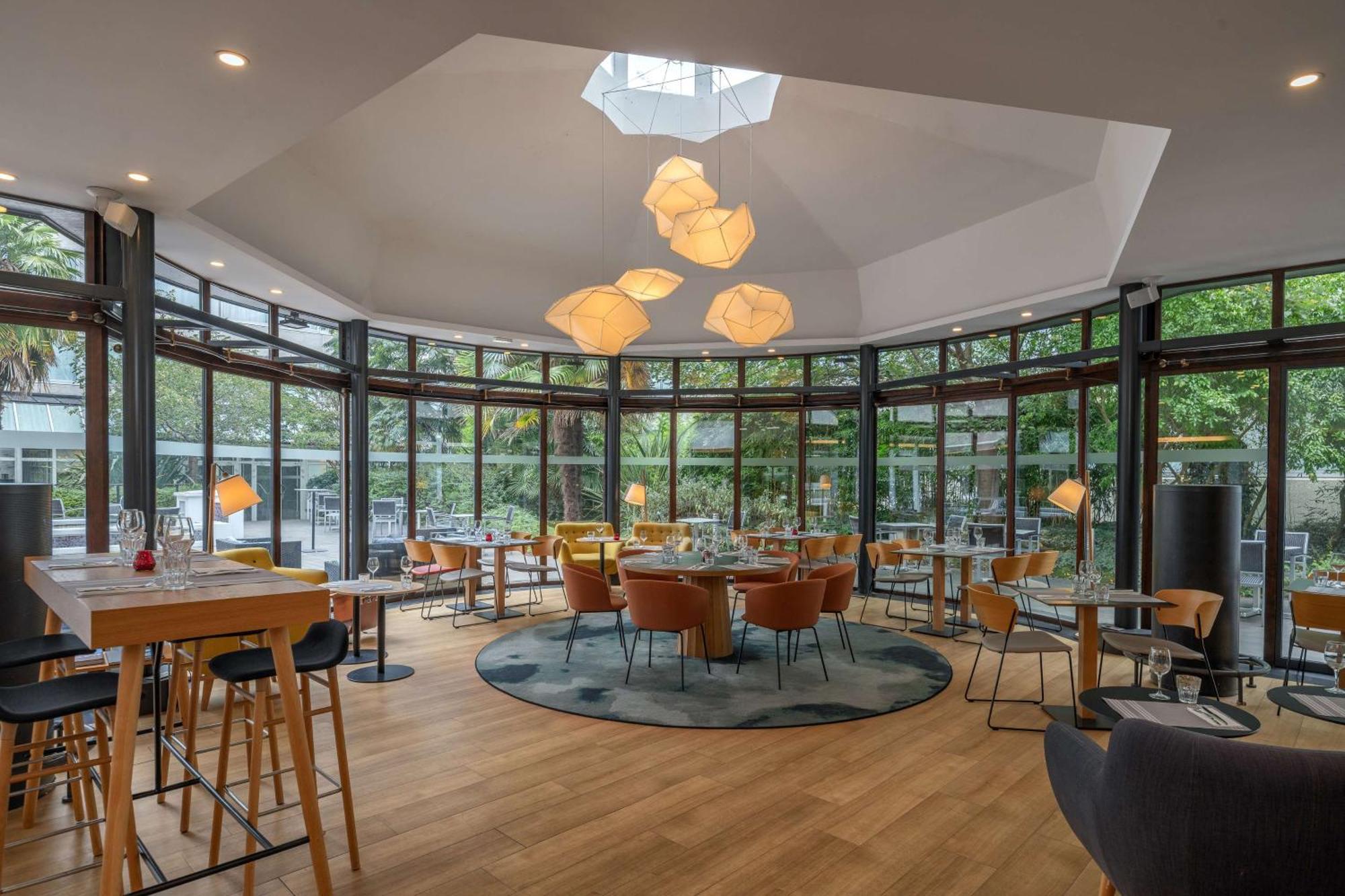 Doubletree By Hilton Paris Bougival Hotel Ngoại thất bức ảnh