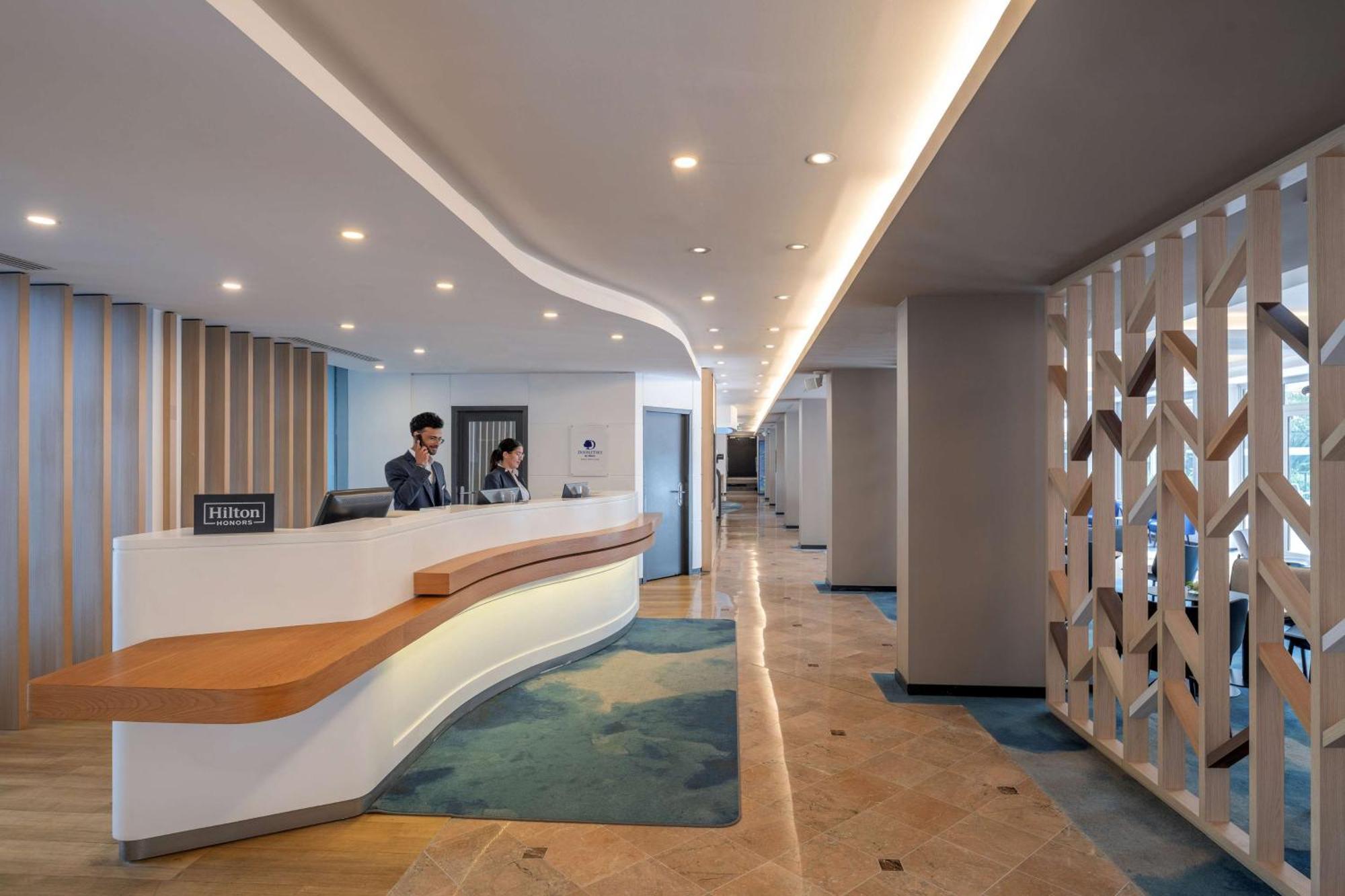 Doubletree By Hilton Paris Bougival Hotel Ngoại thất bức ảnh